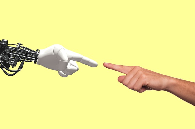 Robot a človek