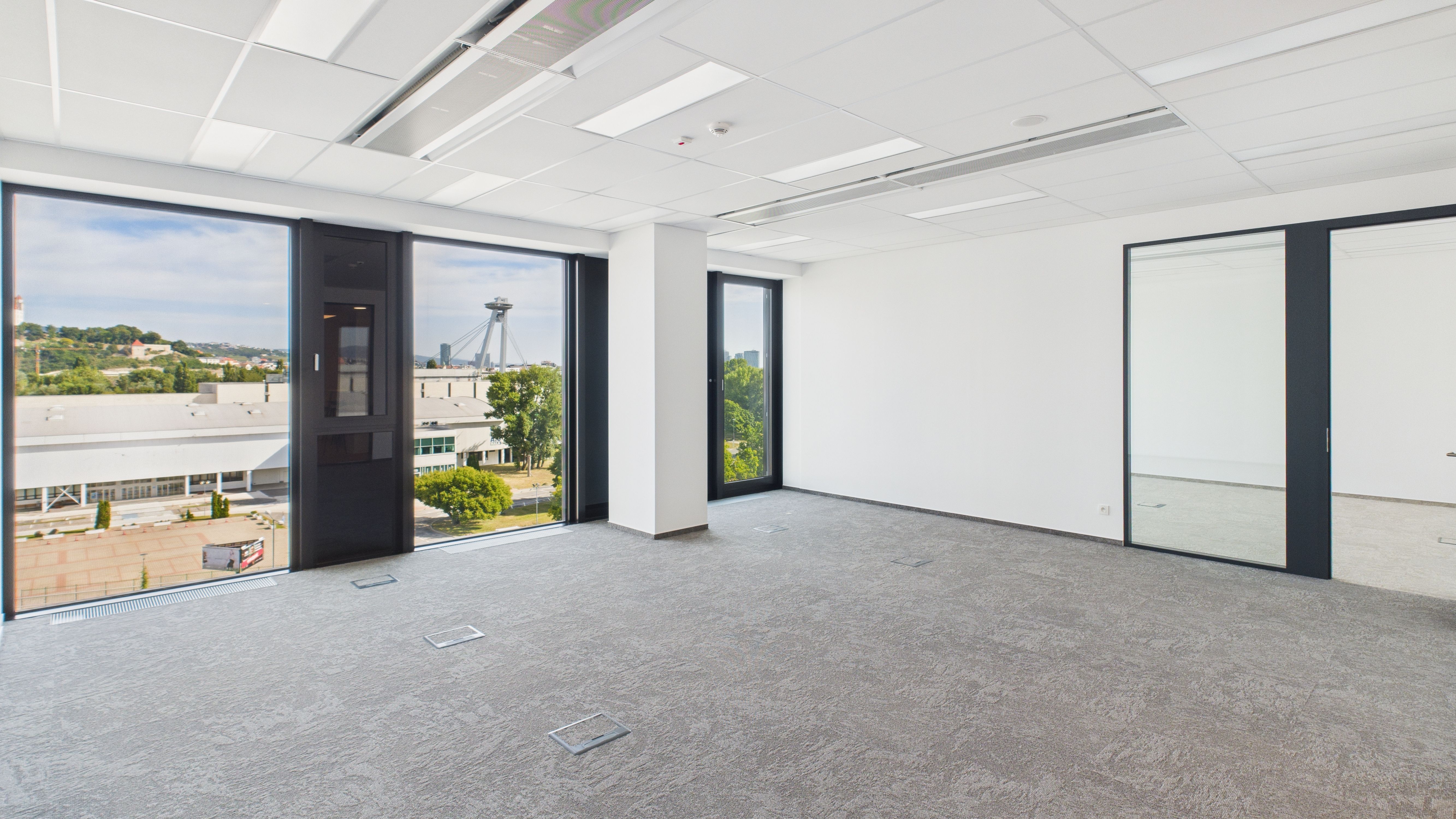 EINPARK Offices SUBLEASE