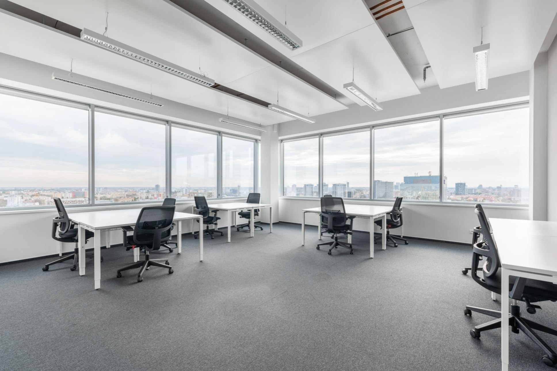 Regus Polus Towers