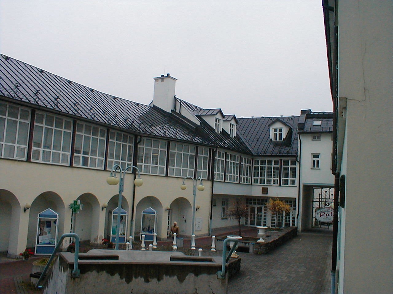 Sklad pri letisku