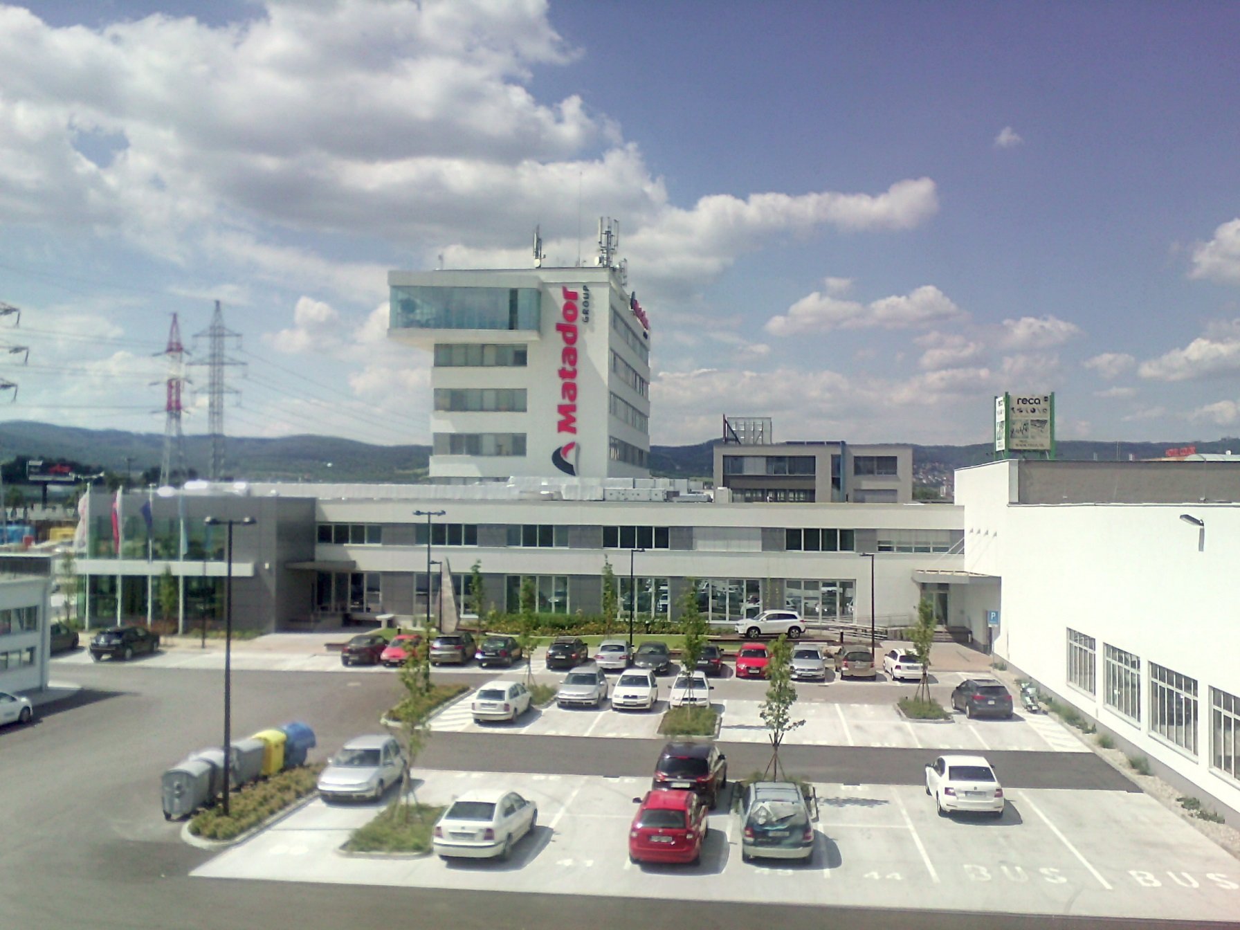 Matador Business Center / Hlavná budova