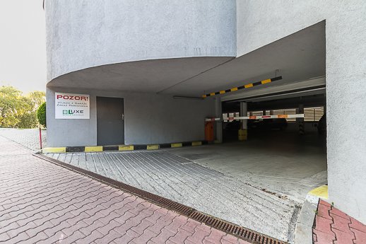 LUXE BIZNIS CENTRUM Bárdošova 2/A