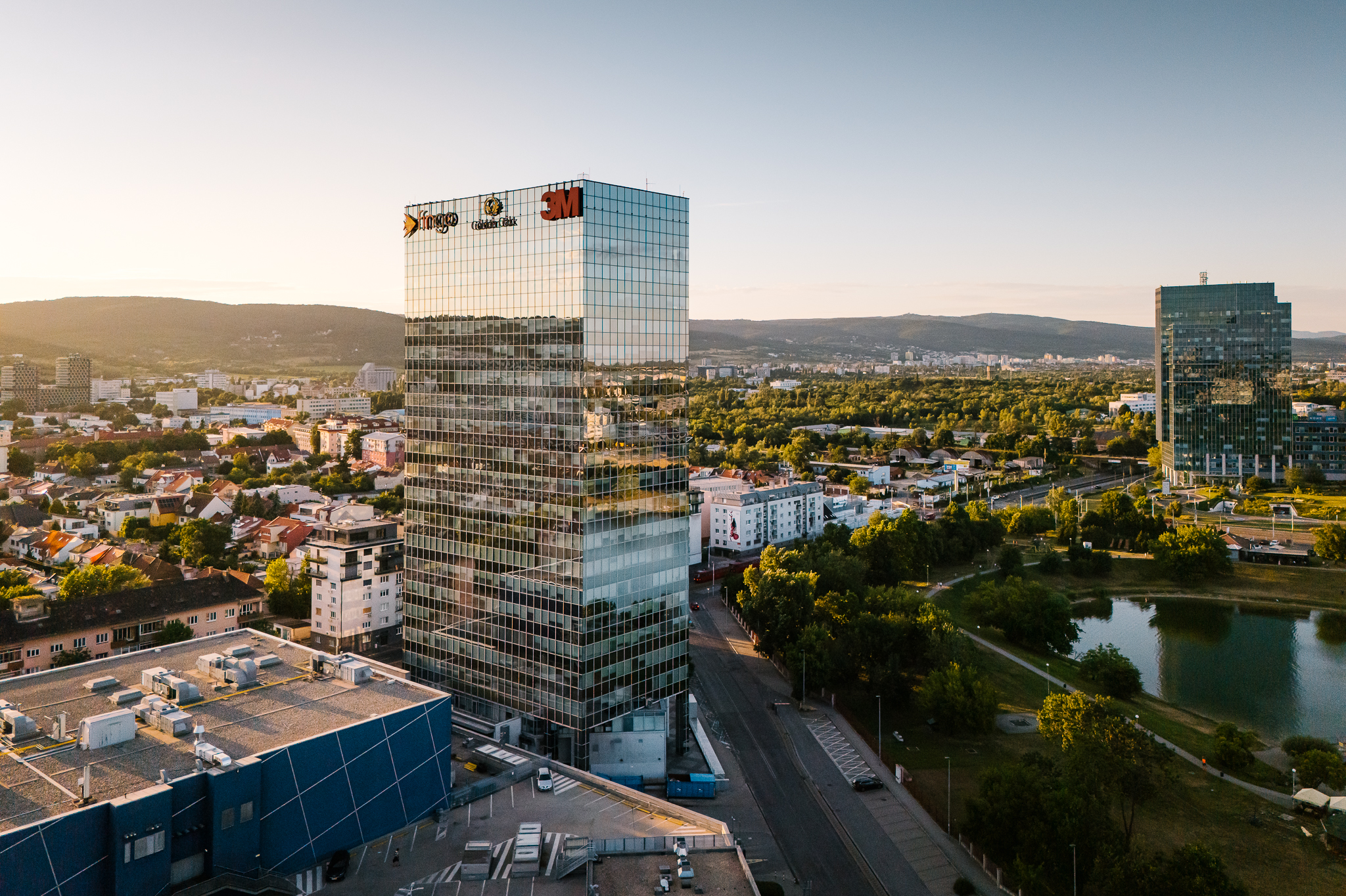 POLUS TOWERS Kancelárie