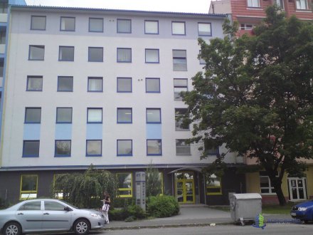 Exteriér, Sabinovská 12, Bratislava 82102, MTI a.s.