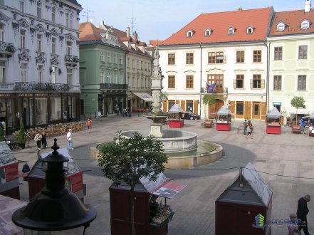 Exteriér, Hlavné námestie 3, Bratislava 81101, R.B.I., spol. s r.o.