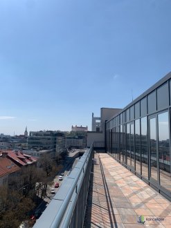 Exteriér, Nám. 1. mája 9, Bratislava 81106, MOEZIA s. r. o.
