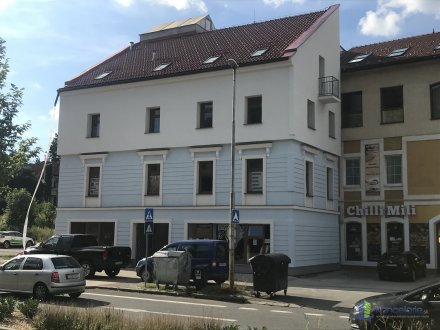 Exteriér, Vajanského nám. 12, Banska Bystrica 97401, Ing. Ivan Vincenc -KNA - obchodno-výrobná firma