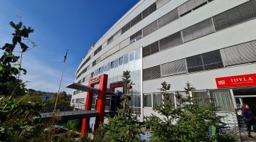 CEOP Slávičie údolie 106, Bratislava, Slávičie údolie