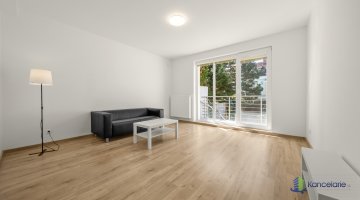 Kancelársky priestor v rodinnom dome, Bratislava, Slowackého