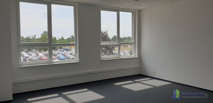 Interiér, Rybničná 40F, Bratislava 83106, PT - STAV, s.r.o.