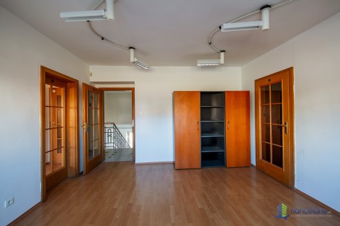 Interiér, Kukučínova 34, Bratislava 83103, Arvin & Benet, s.r.o.