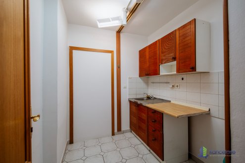 Interiér, Kukučínova 34, Bratislava 83103, Arvin & Benet, s.r.o.