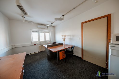 Interiér, Kukučínova 34, Bratislava 83103, Arvin & Benet, s.r.o.