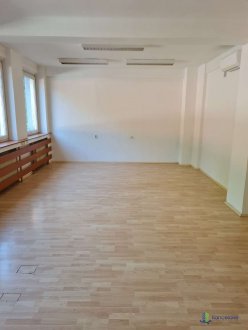 Interiér, Pražská 11, Bratislava 81104, Hotely mládeže Slovakia, a.s.