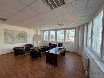 Interiér, Tomášikova 26, Bratislava 82101, BOARD INVEST, a.s.