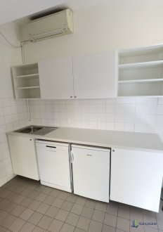 Interiér, Klariská 14, Bratislava 81103, MSM- Real, spol. s r.o.