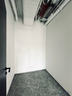 Interiér, Trnavská cesta 68, Bratislava 82102, INVEST 49 a. s.
