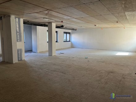 Interiér, Trnavská cesta 70, Bratislava 82102, INVEST 49 a. s.